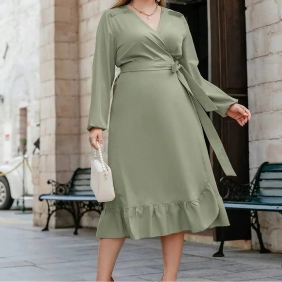 Shein Simplee Plus Green Springtime Dress - Picture 3 of 10